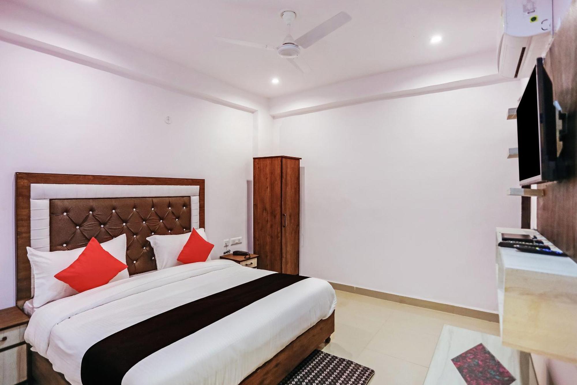 Hotel O Golden Stone Ghaziabad Luaran gambar