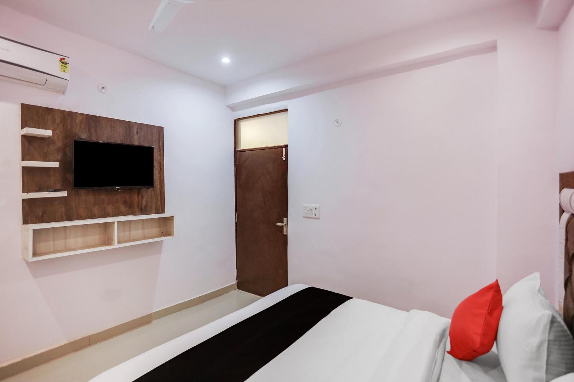 Hotel O Golden Stone Ghaziabad Luaran gambar