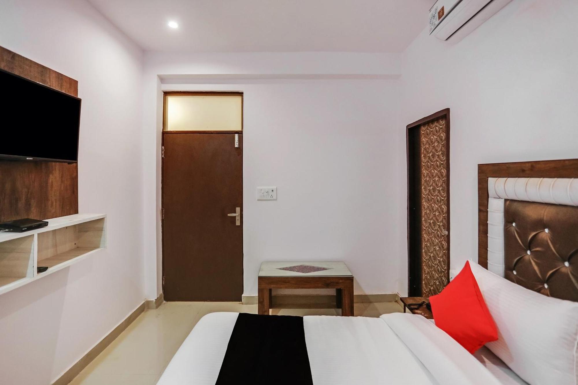 Hotel O Golden Stone Ghaziabad Luaran gambar