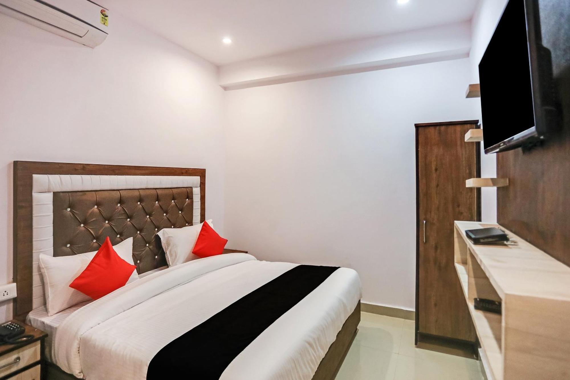 Hotel O Golden Stone Ghaziabad Luaran gambar