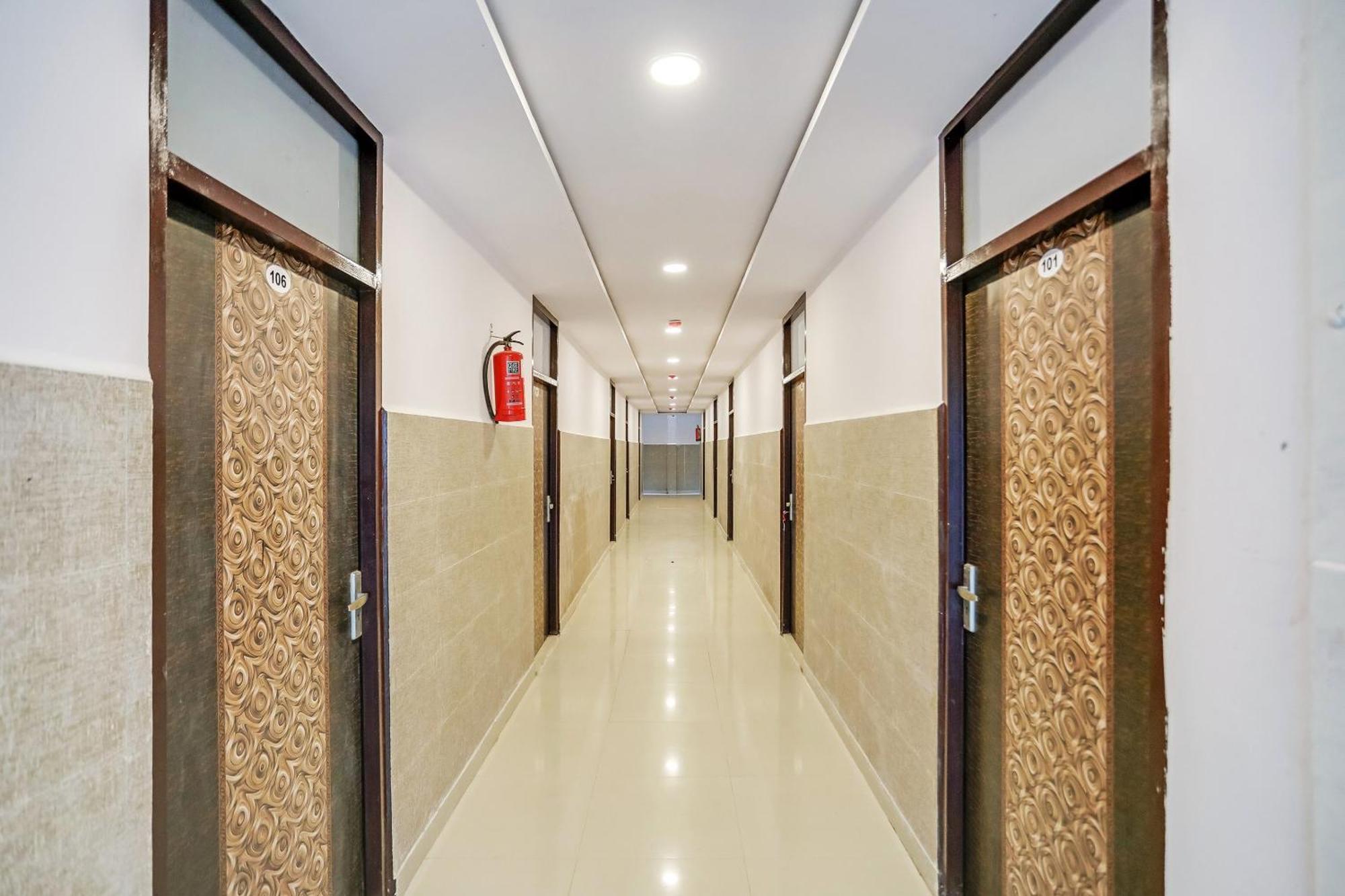 Hotel O Golden Stone Ghaziabad Luaran gambar